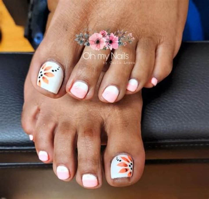 Flower Design Pedicure: Elevate Your Foot Care with Stunning Floral Art