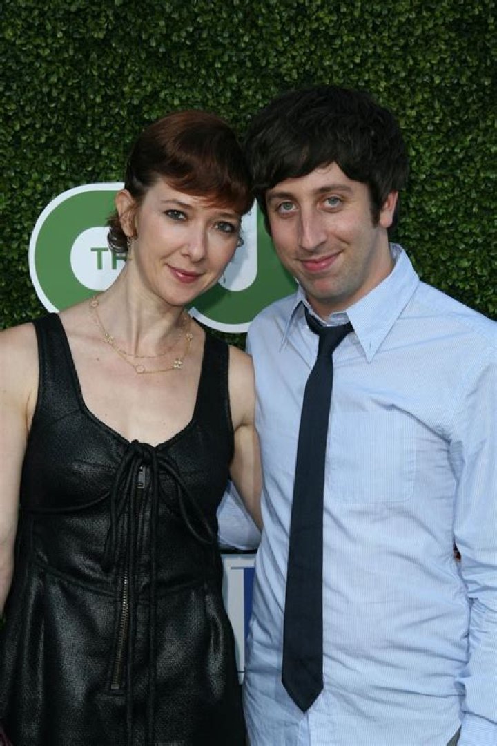 Simon Helberg's Estatura: A Comprehensive Look into the Actor's Height and Career