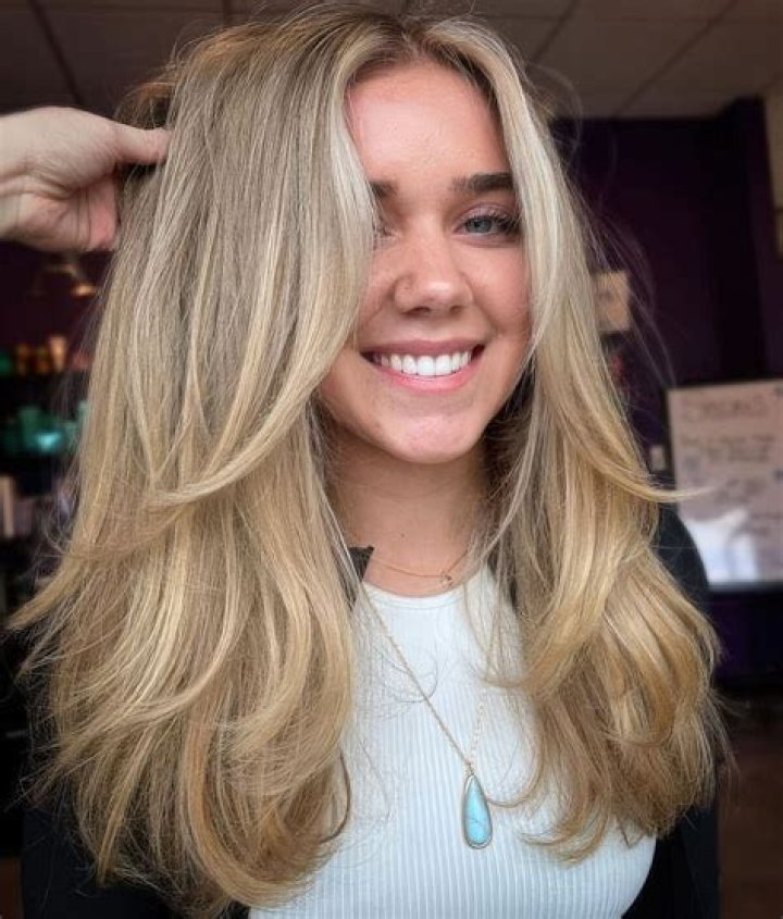Stunning Long Hair Styles Framing Your Face!