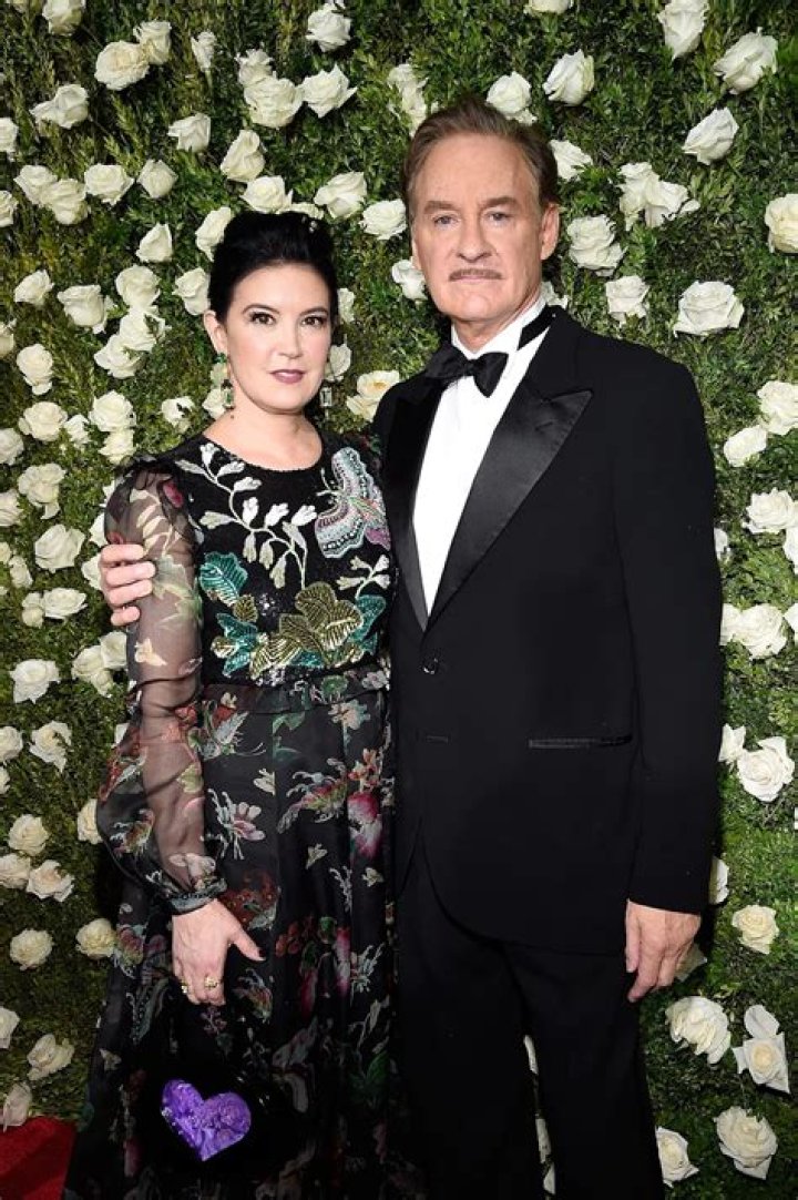 Unveiling the Allure of Phoebe Cates: A Timeless Icon